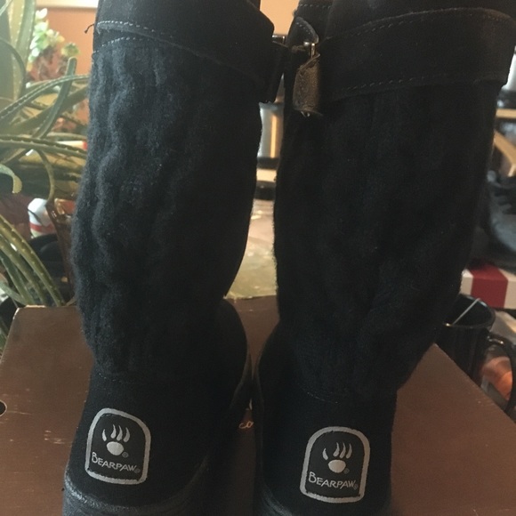 NWT Black Suede & Sheepskin Cable Knit Buckle Bear Paw Candice Boots - Picture 11 of 13